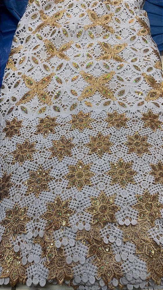 Africano Branco com Dourado Bordado Luxo