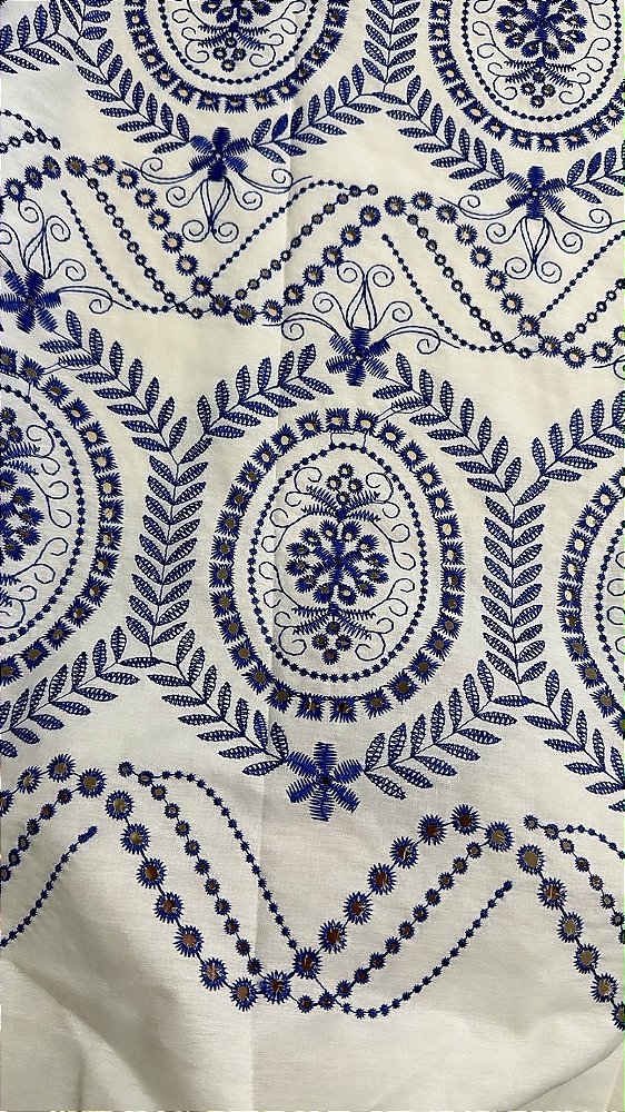 Lesse Branco com Azul Bordado