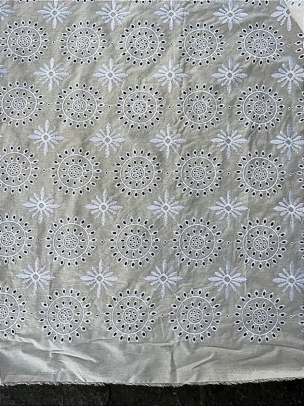 Lesse Branco Bordado