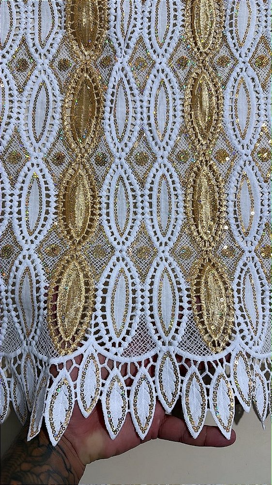 Africano Branco com Dourado Bordado Luxo