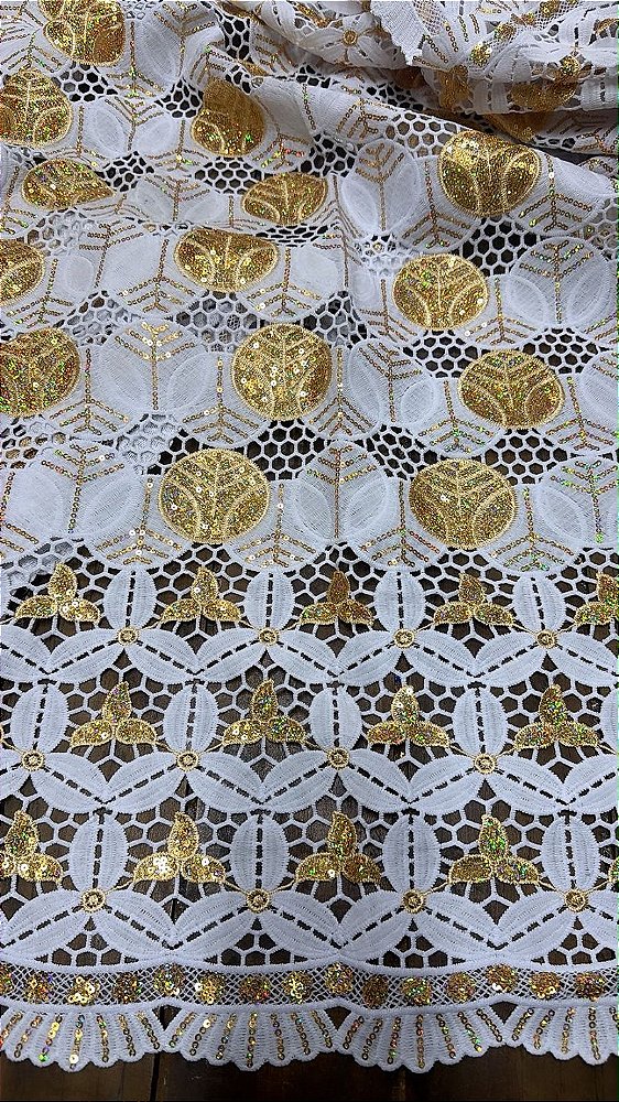 Africano Branco com Dourado Bordado Luxo
