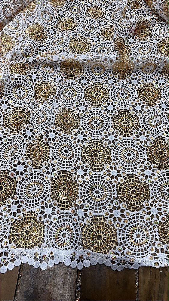 Africano Branco com Dourado Bordado Luxo