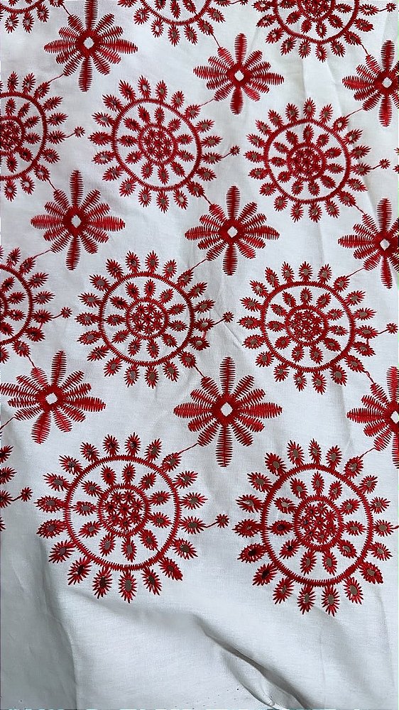 Lesse Branco com Vermelho Bordado