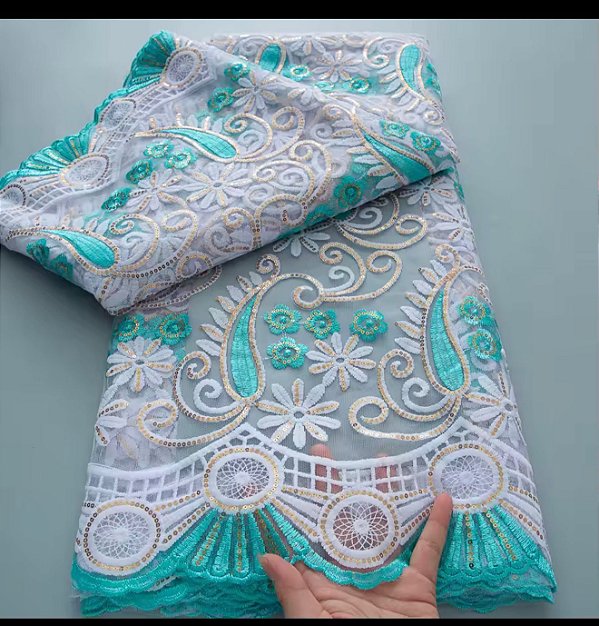 Africano Branco Bordado
