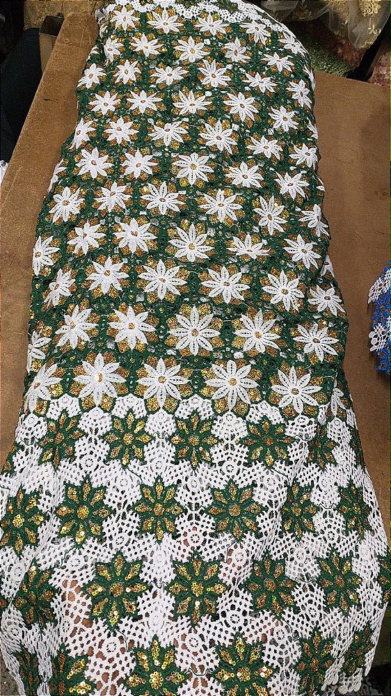 Africano Branco com Verde Bordado Luxo