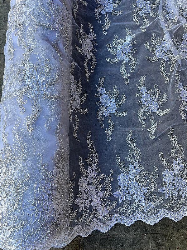 Tule Branco com Fio Metálico Bordado