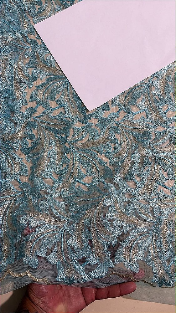 Tule Azul com Dourado Bordado