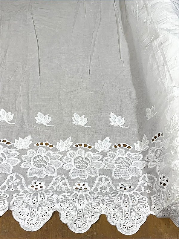 Lesse Branco Barrada Bordado