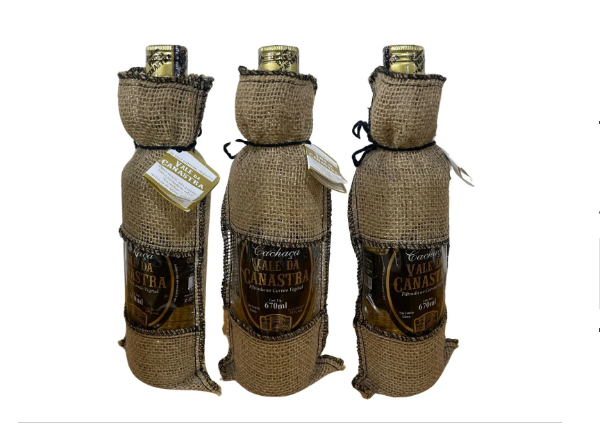 Cachaça 670ml Ouro com Capa Juta caixa 06 und Direto Fabrica