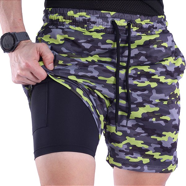 Bermuda Dupla 2 Em 1 Compressão com Suporte Toalha e Bolso Interno MXD Conceito Camuflado Neon Militar