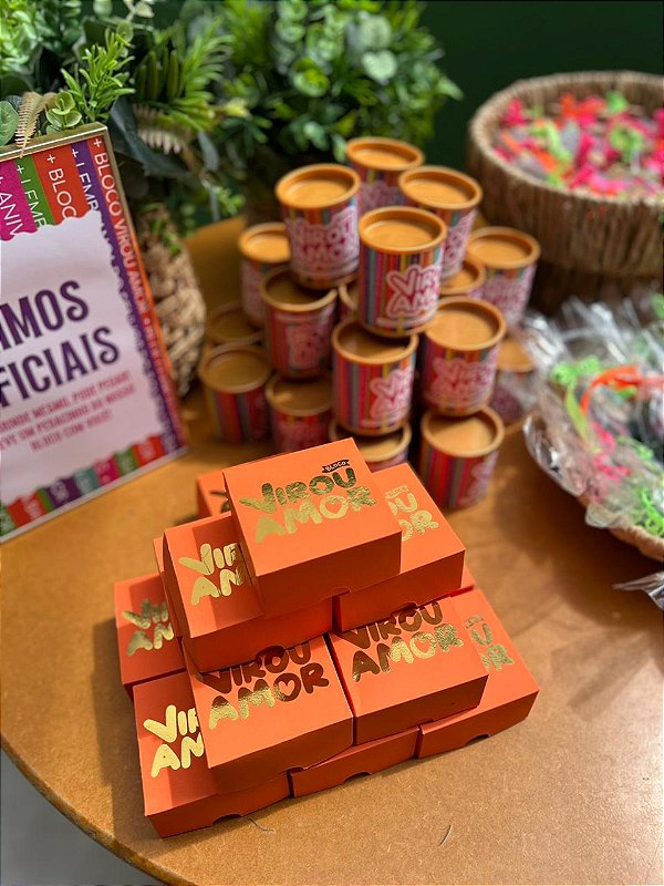 CAIXA PARA 4 DOCES PERSONALIZADA