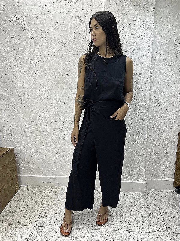 CONJUNTO CALÇA E REGATA MALHA (VESTE DO P ao M)