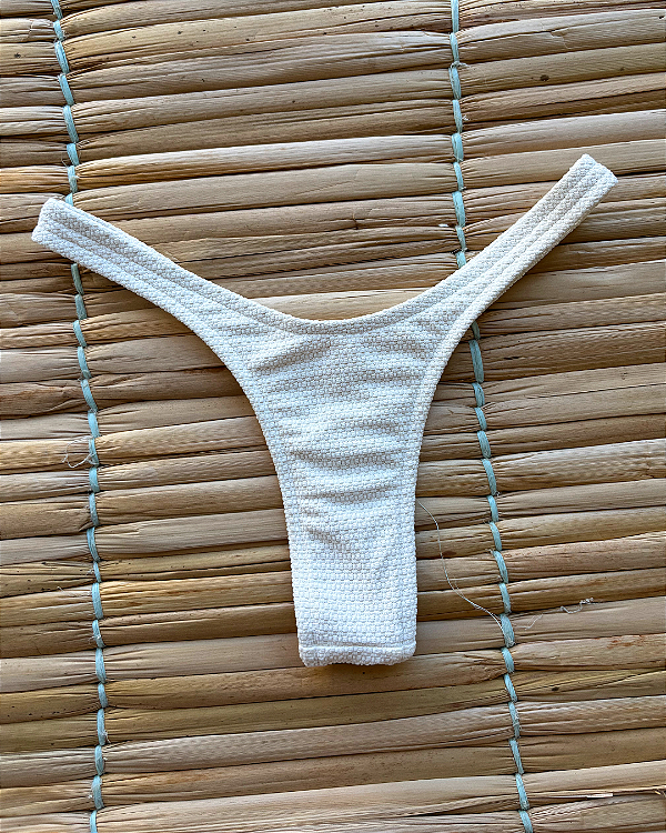 Calcinha Asa Delta Biquíni Thaina Off White