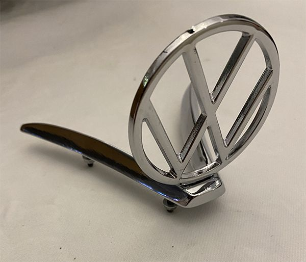 EMBLEMA MIRA CAPÔ FUSCA-CROMADO