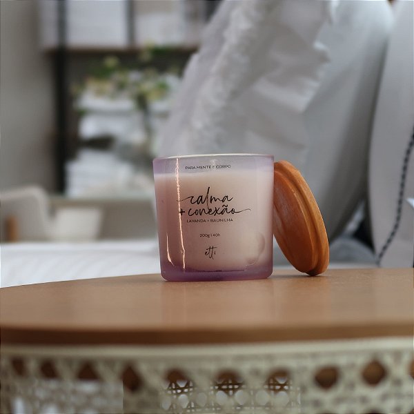Vela Aromática Lavanda E Baunilha 200g | 40h - Lilás