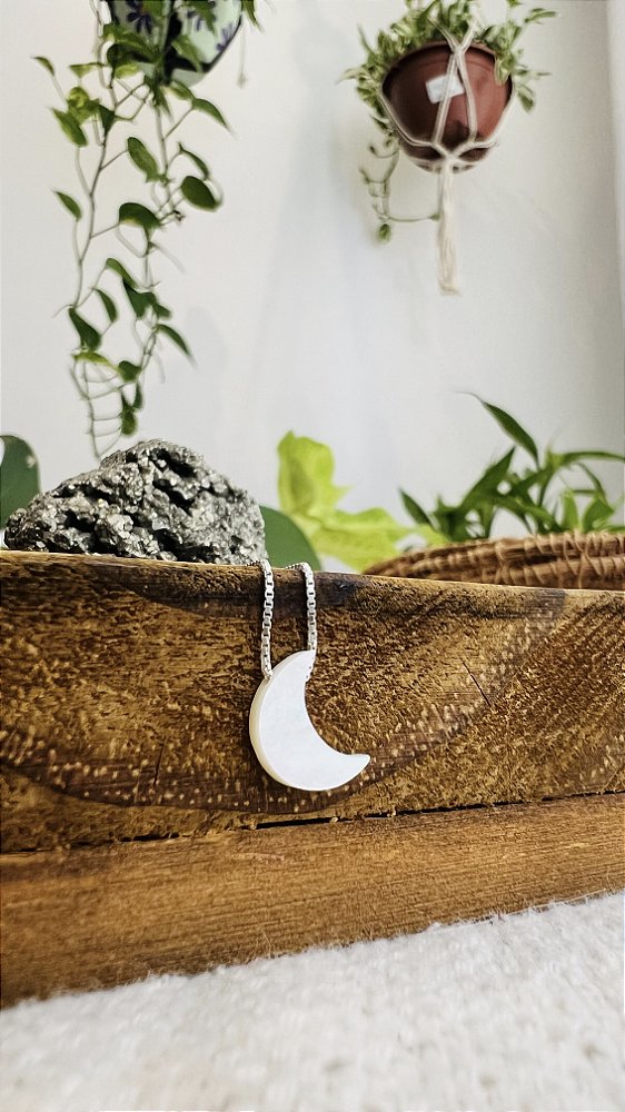 COLAR LUA P - MADREPÉROLA