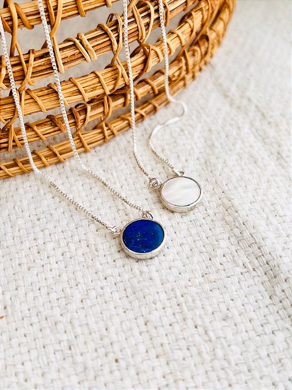 ESCAPULÁRIO MADREPÉROLA E LÁPIS LAZULI