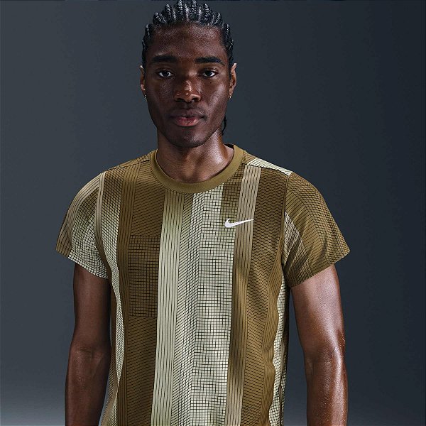 Camiseta Nike Masculina Dri-FIT Victory HM6505-368 Verde