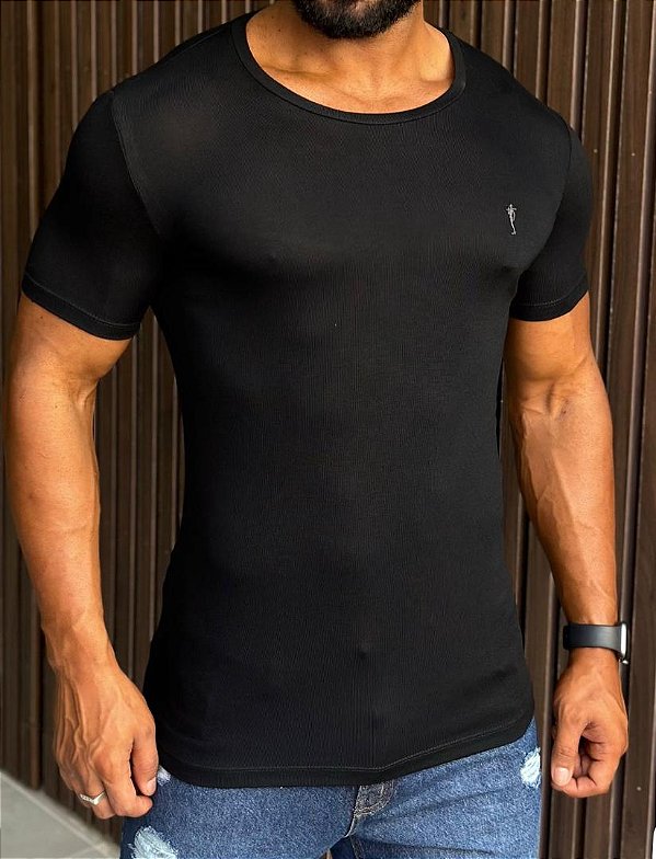 CAMISETA PREMIUM PRETA SLIM