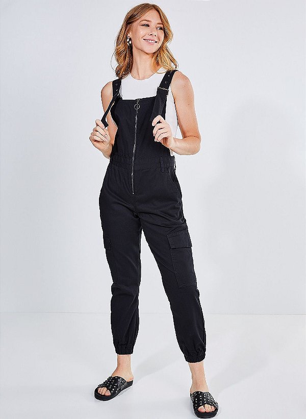 Macacão Jogger em Sarja