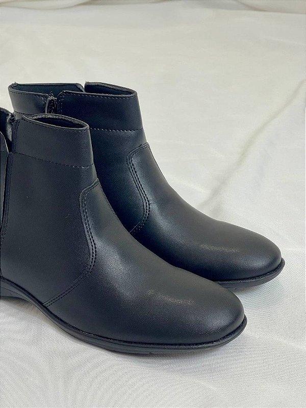 Bota Rasteira Núbia Preto