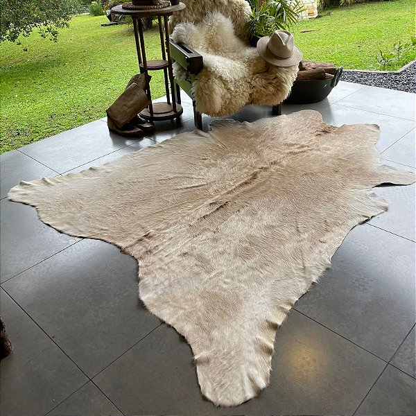 TAPETE DE COURO DE BOI NATURAL 02