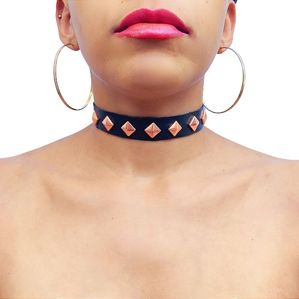Coleira Choker c/ Spikes em Pirâmide Metal Regulável Punk Rock Gotic