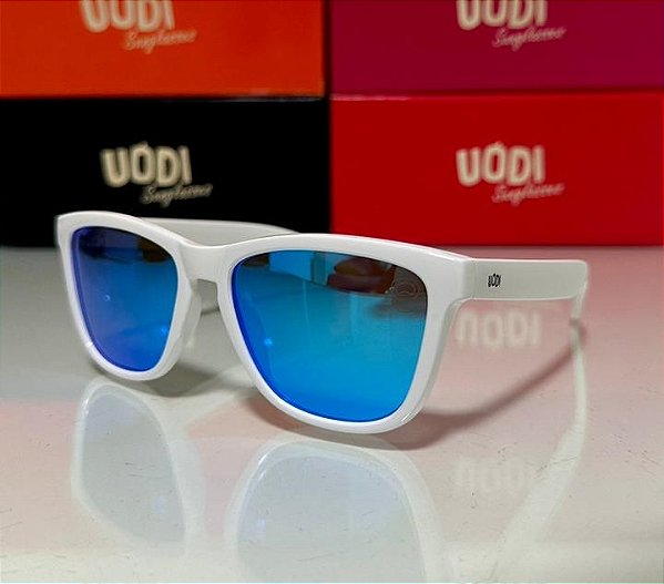 Clean (Branco. c/ Azul)