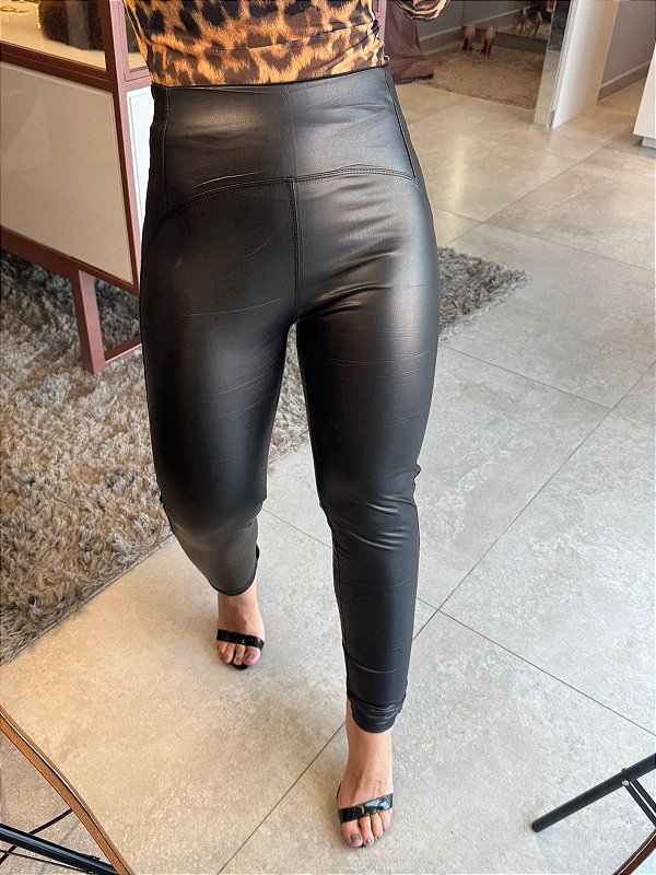 Calça Couro Eco Mari Preta