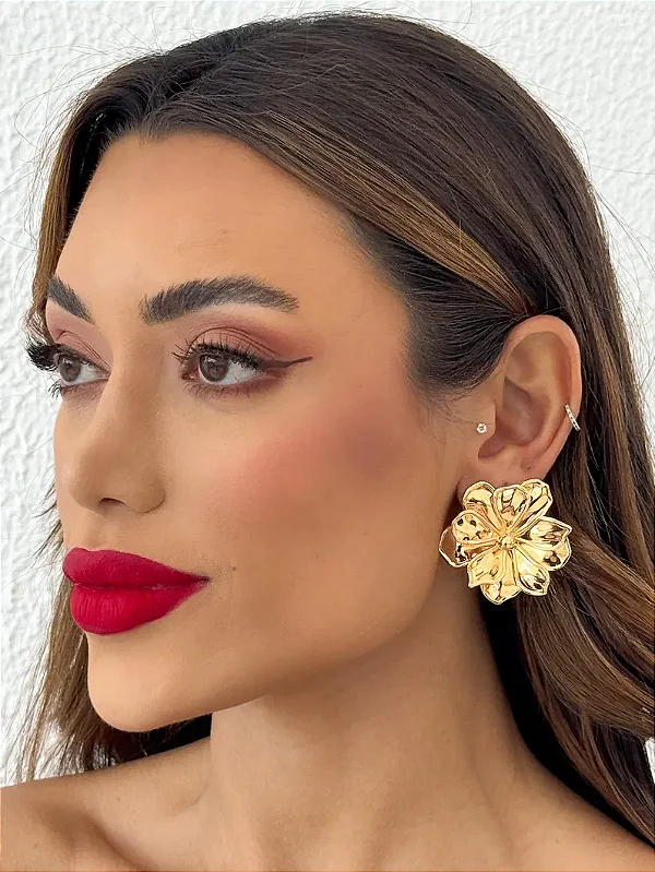 Brinco Folheado Flor Dourado