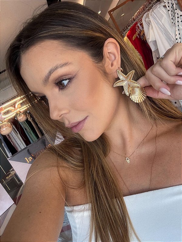 Brinco Estrela Concha Dourado