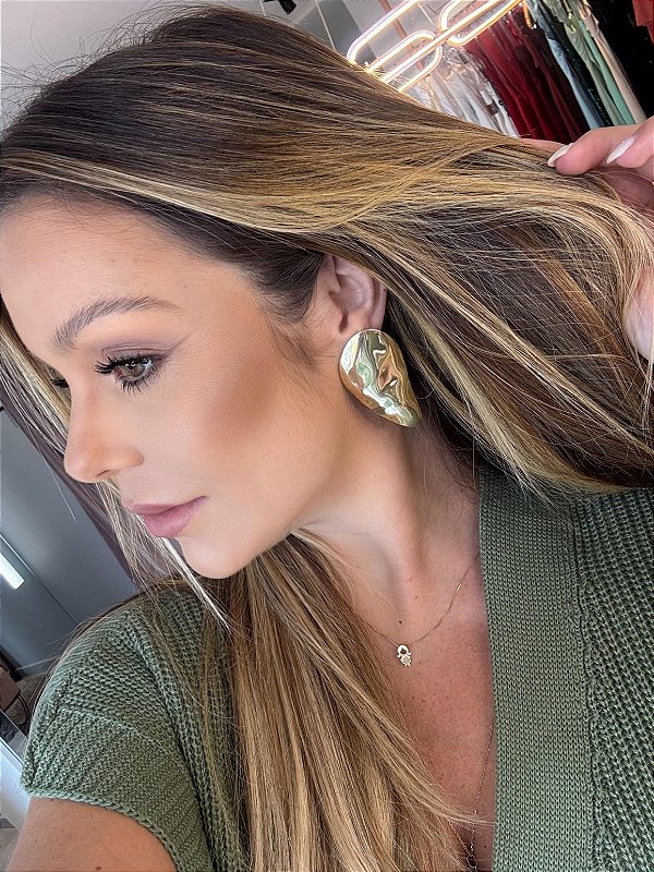 Brinco Dourado Orgânico Clara