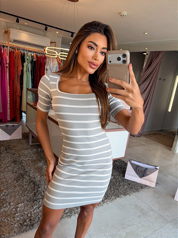 Vestido Curto Listra Cinza