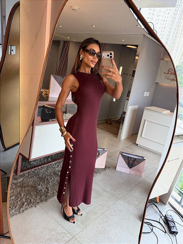 Vestido Longo Botoes Uva