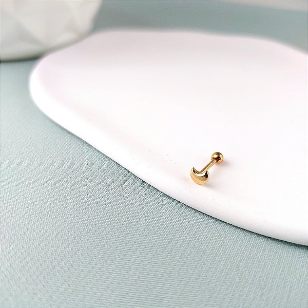 Piercing tragus lua.