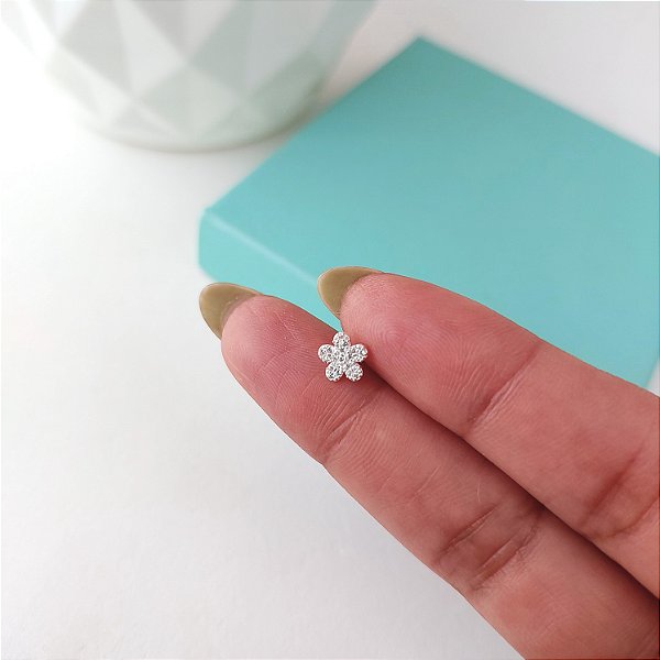 Piercing tragus flower