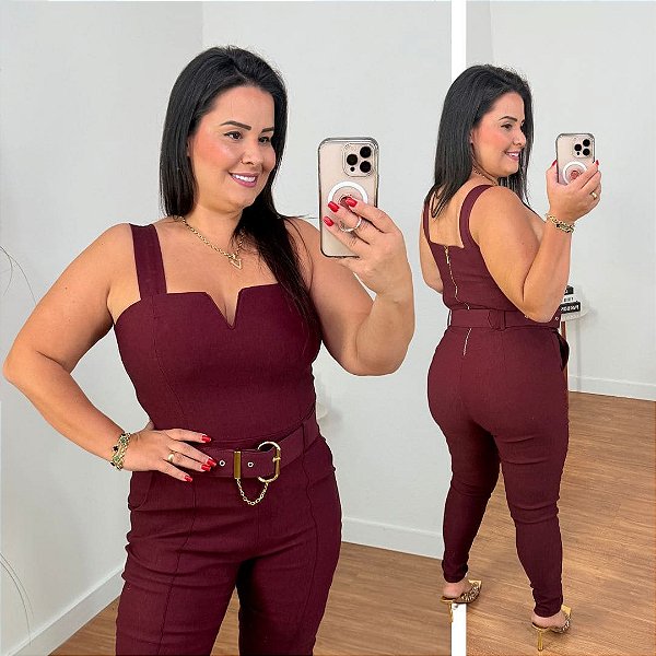 Macacão Vip Bengaline Aro V Vinho Plus Size