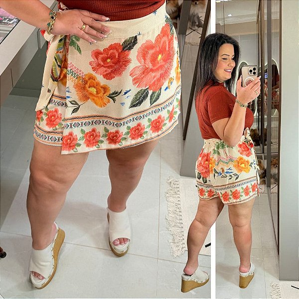 Short Saia Duda Floral Laranja Plus Size