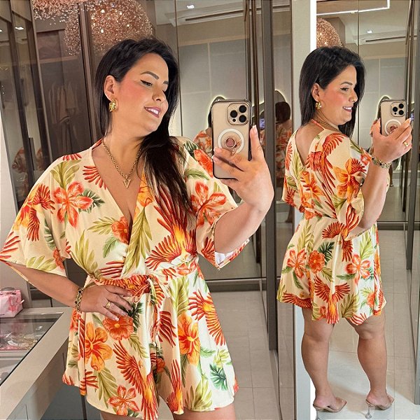 Macaquinho Nina Floral Laranja Plus Size