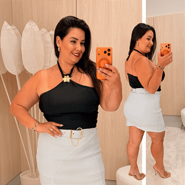 Cropped Gola Flor Tati Preto Plus Size