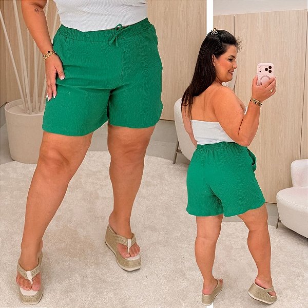 Short Duna Gabriela Verde Bandeira Plus Size