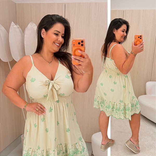 Vestido Curto Jeni Flor Verde Plus Size