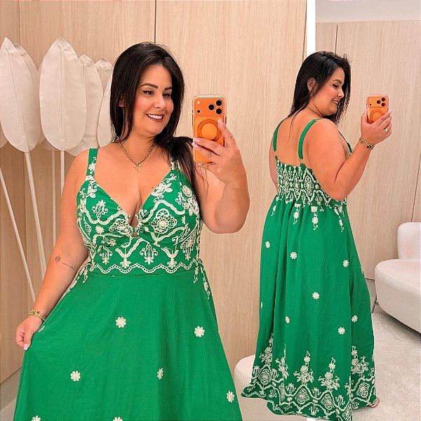 Vestido Analu Bordado Verde Plus Size