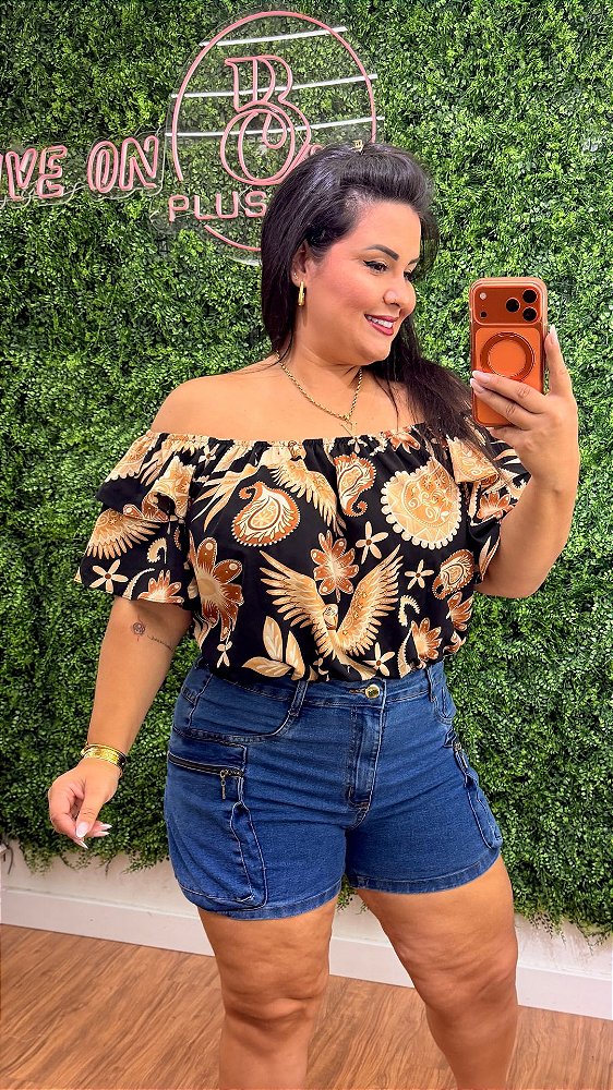 Cropped Ciganinha Vip Estampado Preto e Bege Plus Size