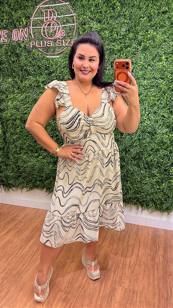 Vestido Curto Mali Off Ondulado Preto Plus Size