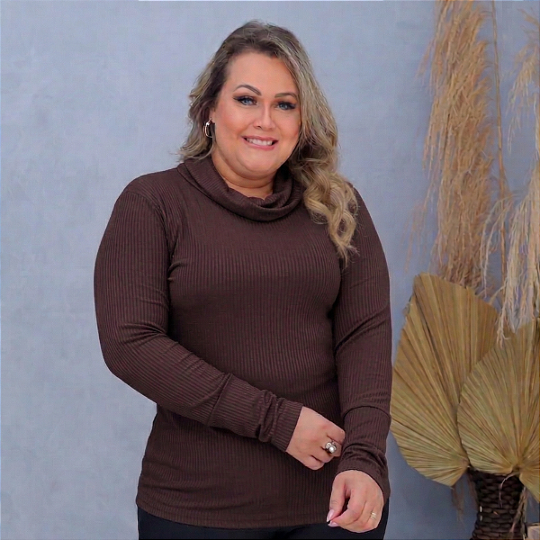 Blusa Manga Lorrana Gola Boba Marrom Plus Size