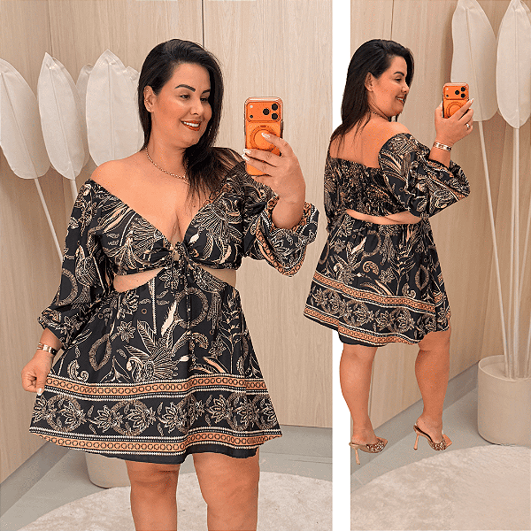 Macaquinho Pamela Manga Estampado Preto Plus Size