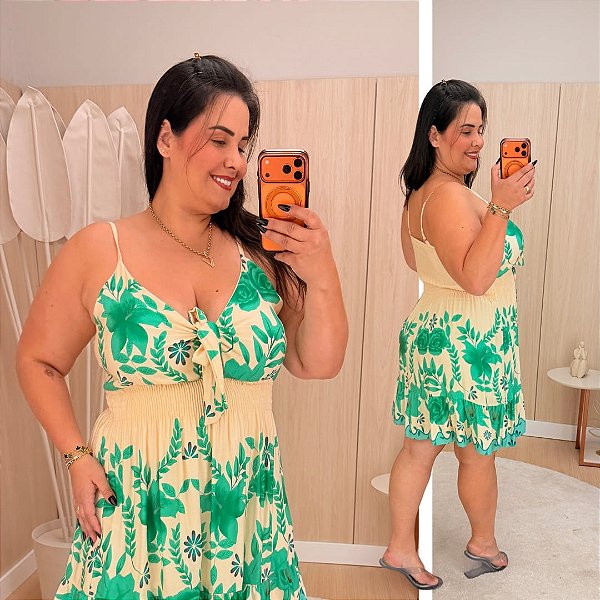 Vestido Curto Jeni Floral Verde Plus Size
