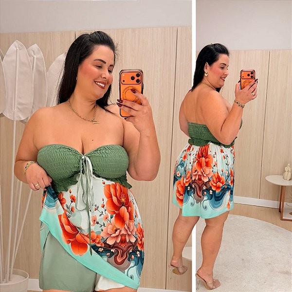 Macaquinho Multi Formas Verde e Laranja Plus Size