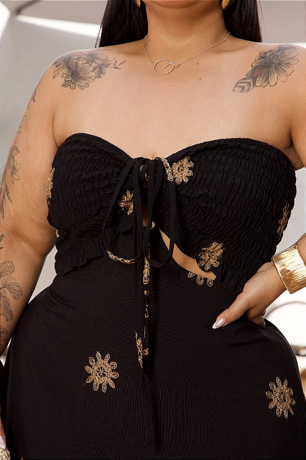 Vestido Multi Formas Preto Bordado Plus Size